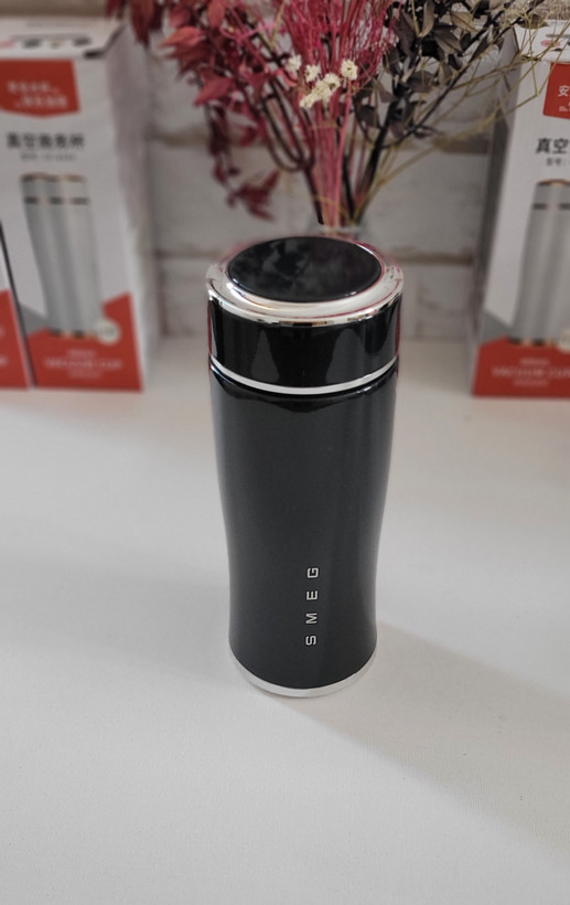 تراول ماگ SMEG مدل درب پیچی ۳۰۰ میلیلیتر — استیل ۳۱۶ براق (Shiny) اورجینال