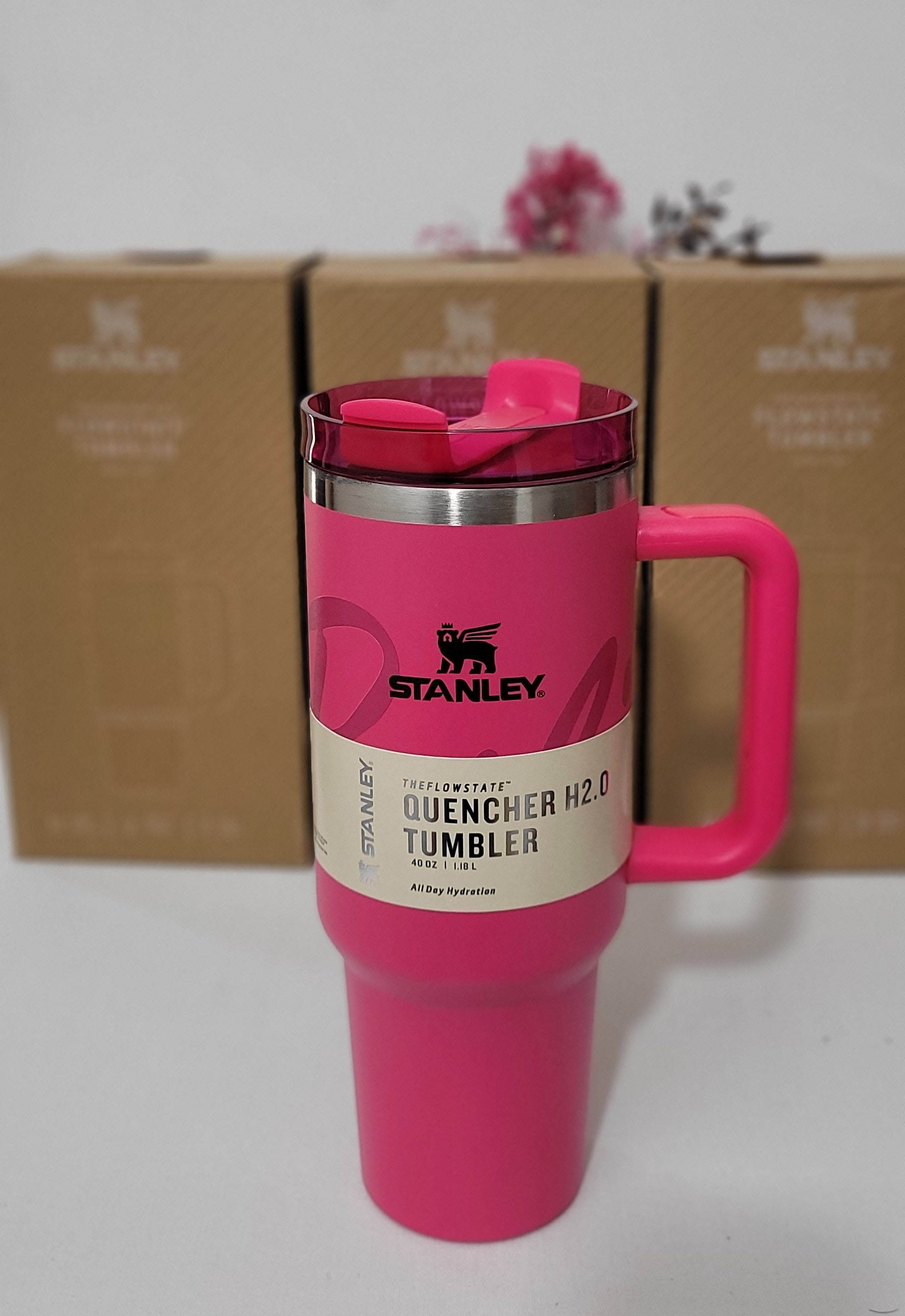 ماگ اورجینال استنلی و باربی طرح barbie مدل Quencher گنجایش 40oz